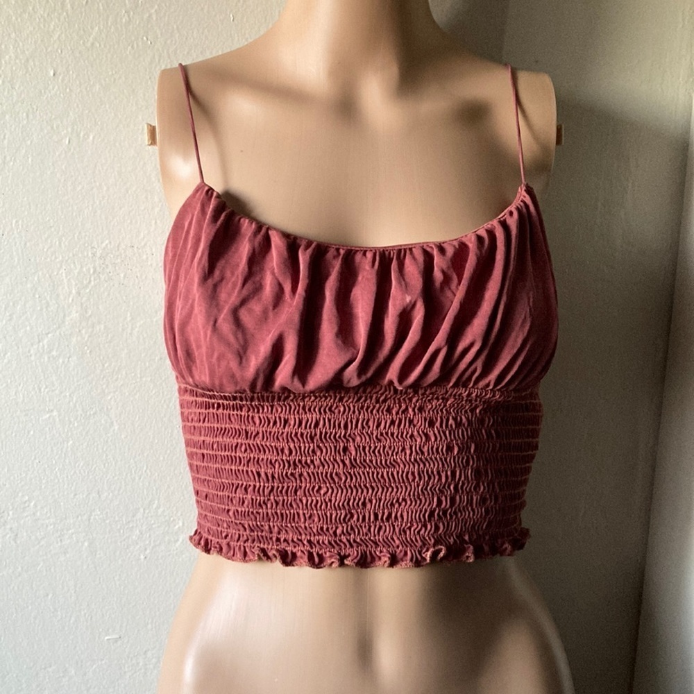 URBAN OUTFITTERS BROWN RUFFLED SPAGHETTI STRAP CROP TANK TOP (S)